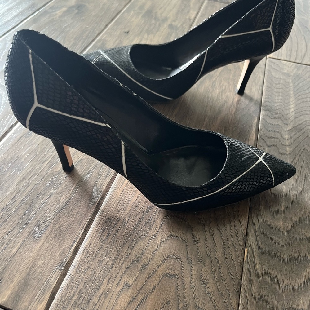 WHBM HIGH HEAL